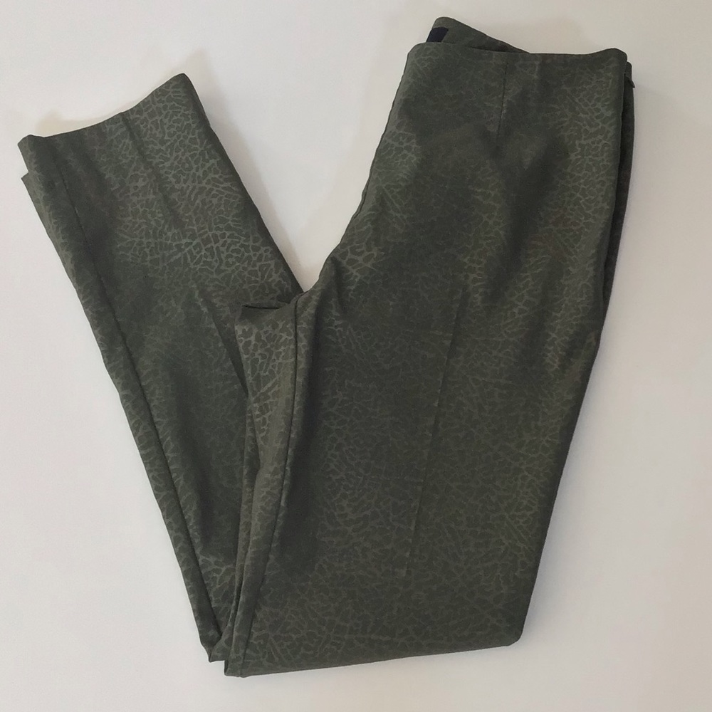 Eric Signature Green Leopard Print Pants Sz 4 NWOT